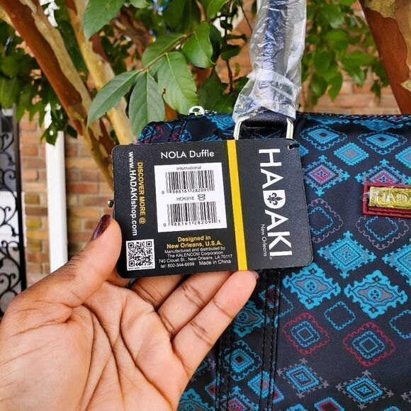 NWT Hadaki Nola Vegan Small Duffle Messenger Bag. - Picture 13 of 15